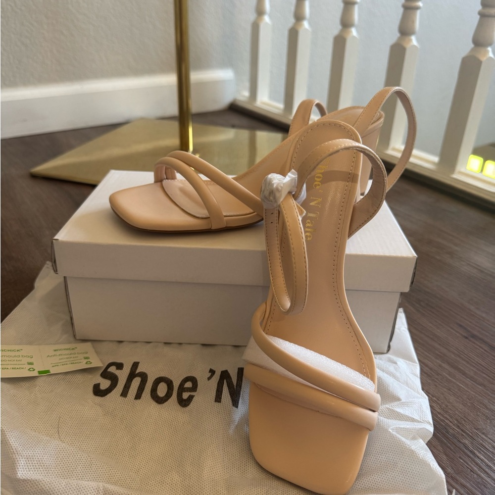 ShoeNTale Cream Block Heel Sandals